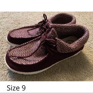 Hey Dude’s ankle top